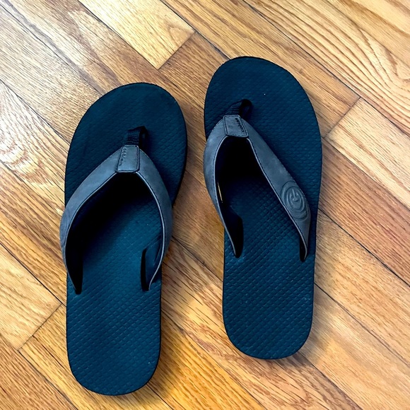Cobian Other - Cobian Men’s Flip Flops, size 9, dark brown